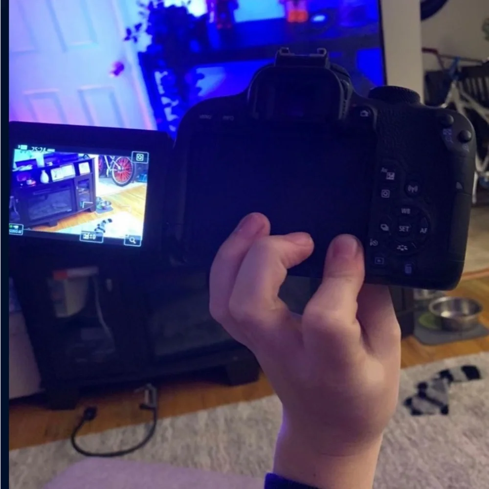 Canon T7i